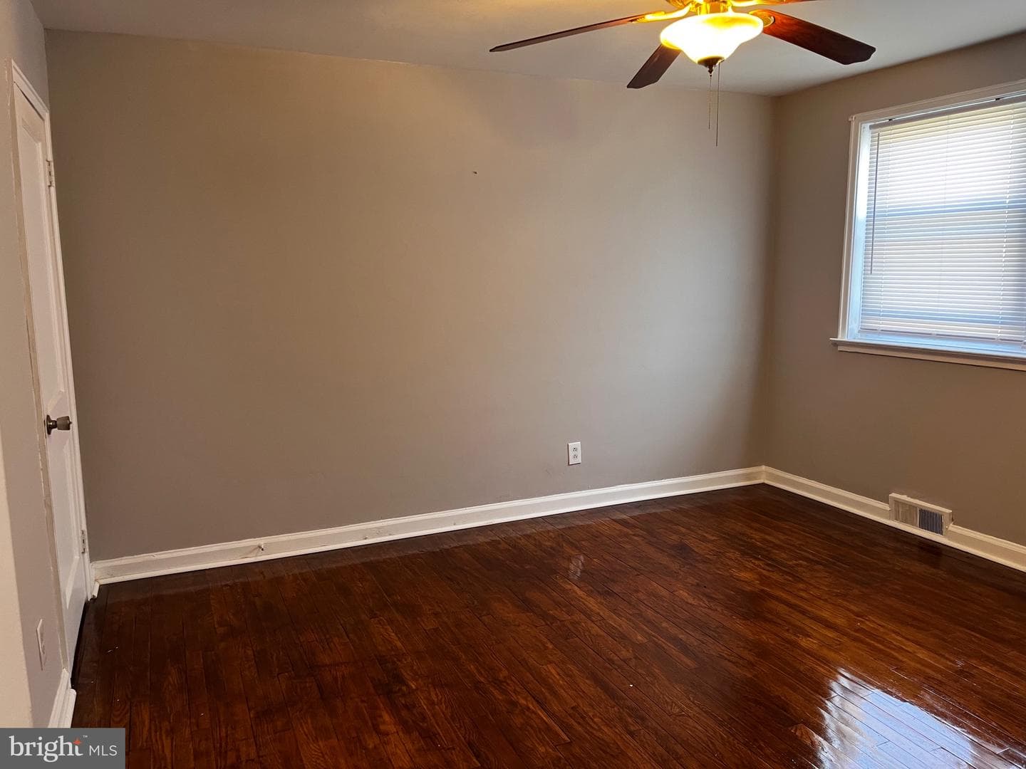 1813 Woodbourne Avenue photo 20