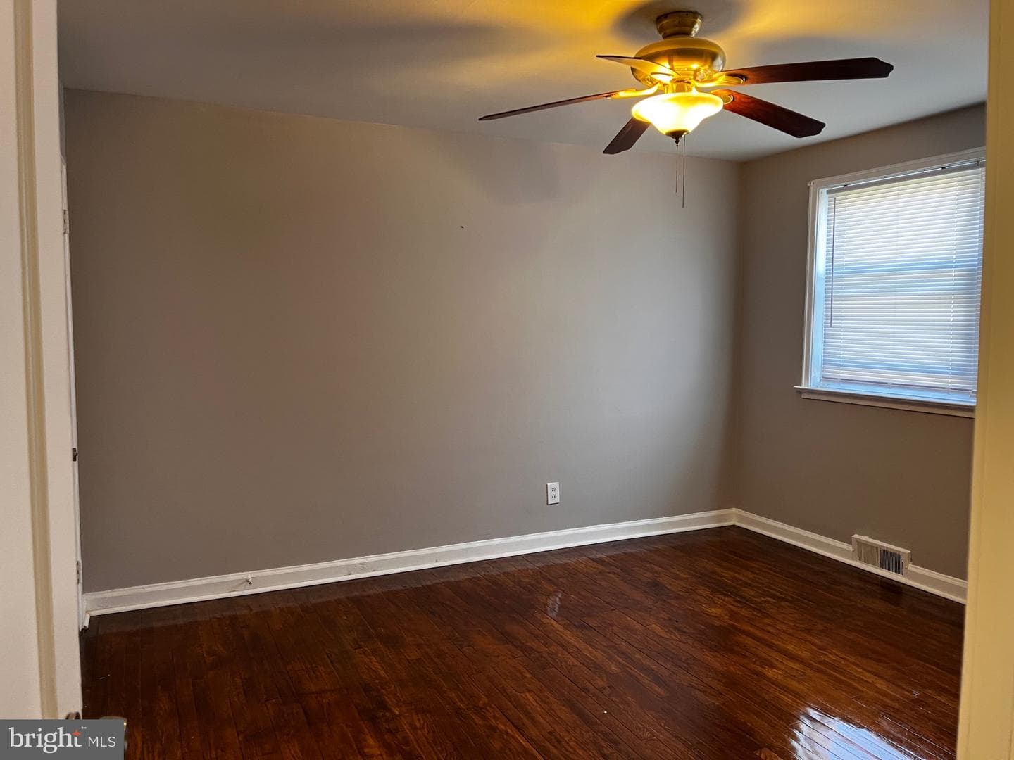 1813 Woodbourne Avenue photo 21
