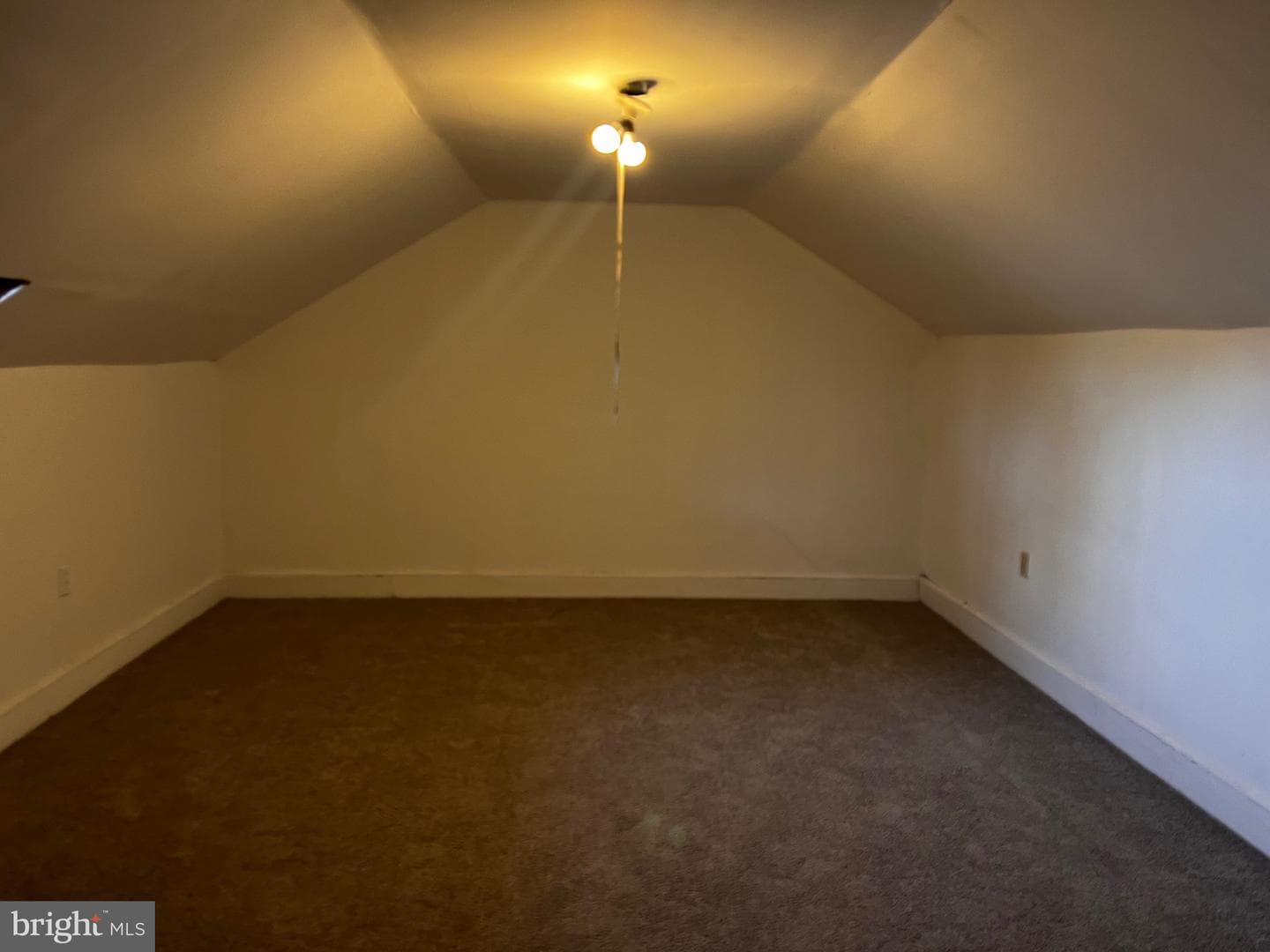 1813 Woodbourne Avenue photo 25