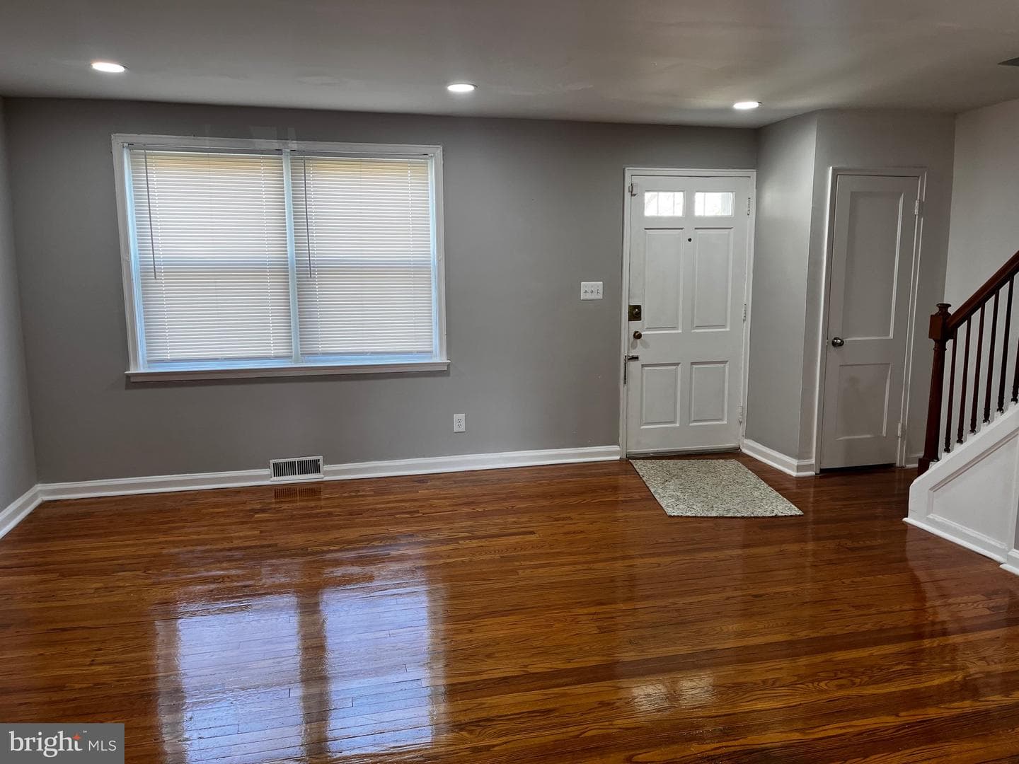 1813 Woodbourne Avenue photo 3