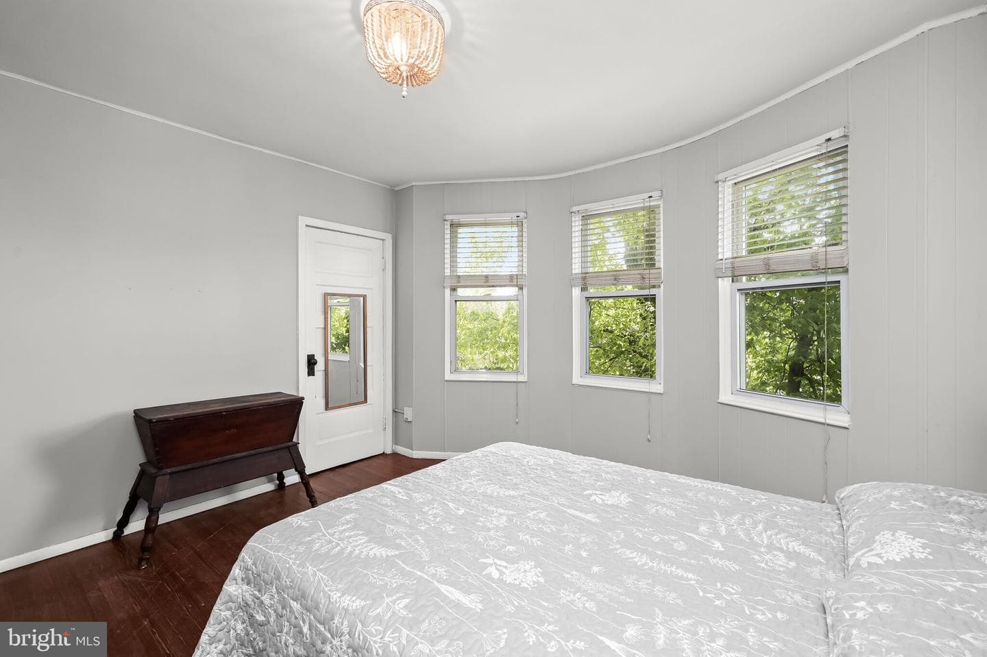 5400 Catalpha Road photo 24