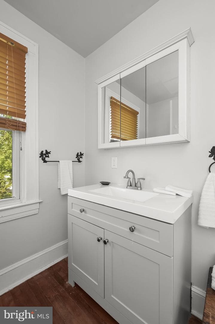 5400 Catalpha Road photo 33
