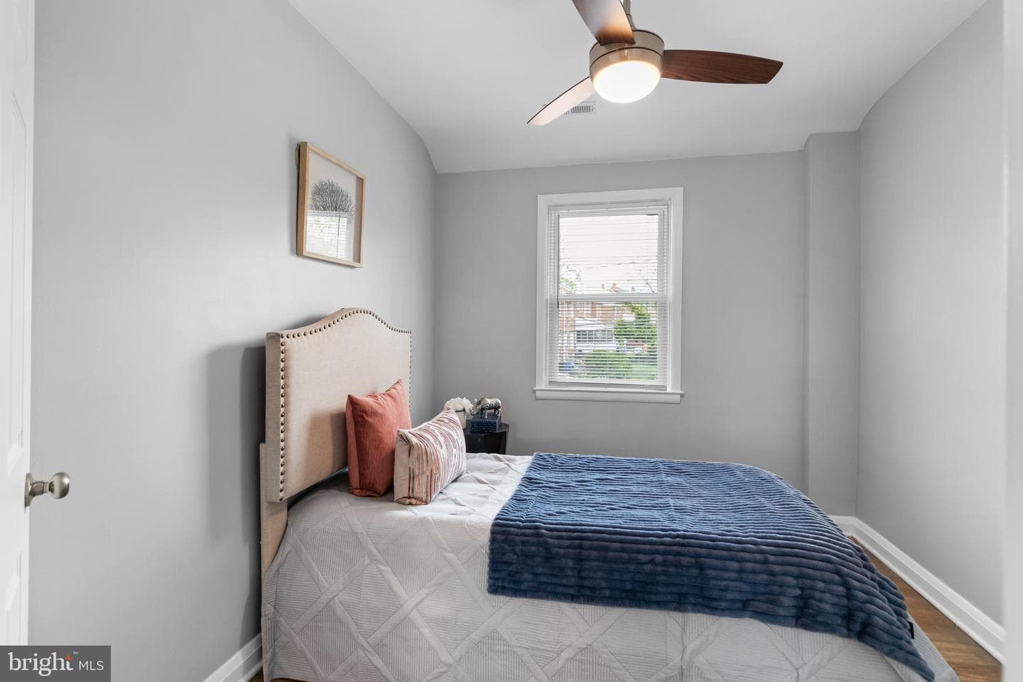 1140 E Northern photo 15