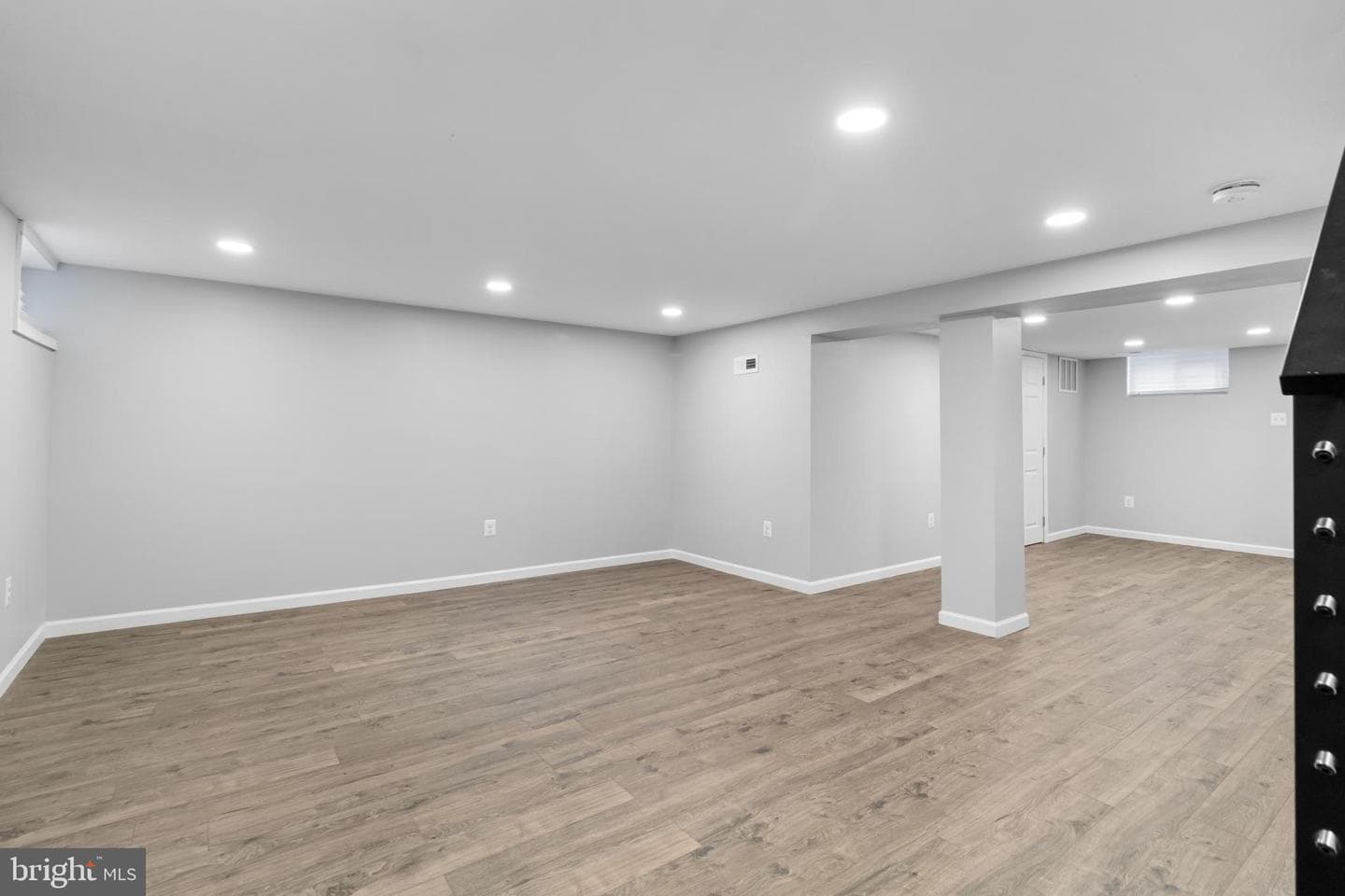 1140 E Northern photo 19