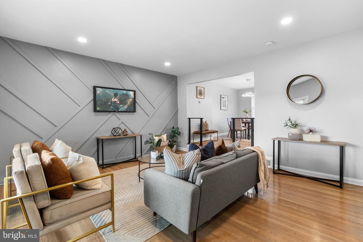 1140 E Northern photo 5