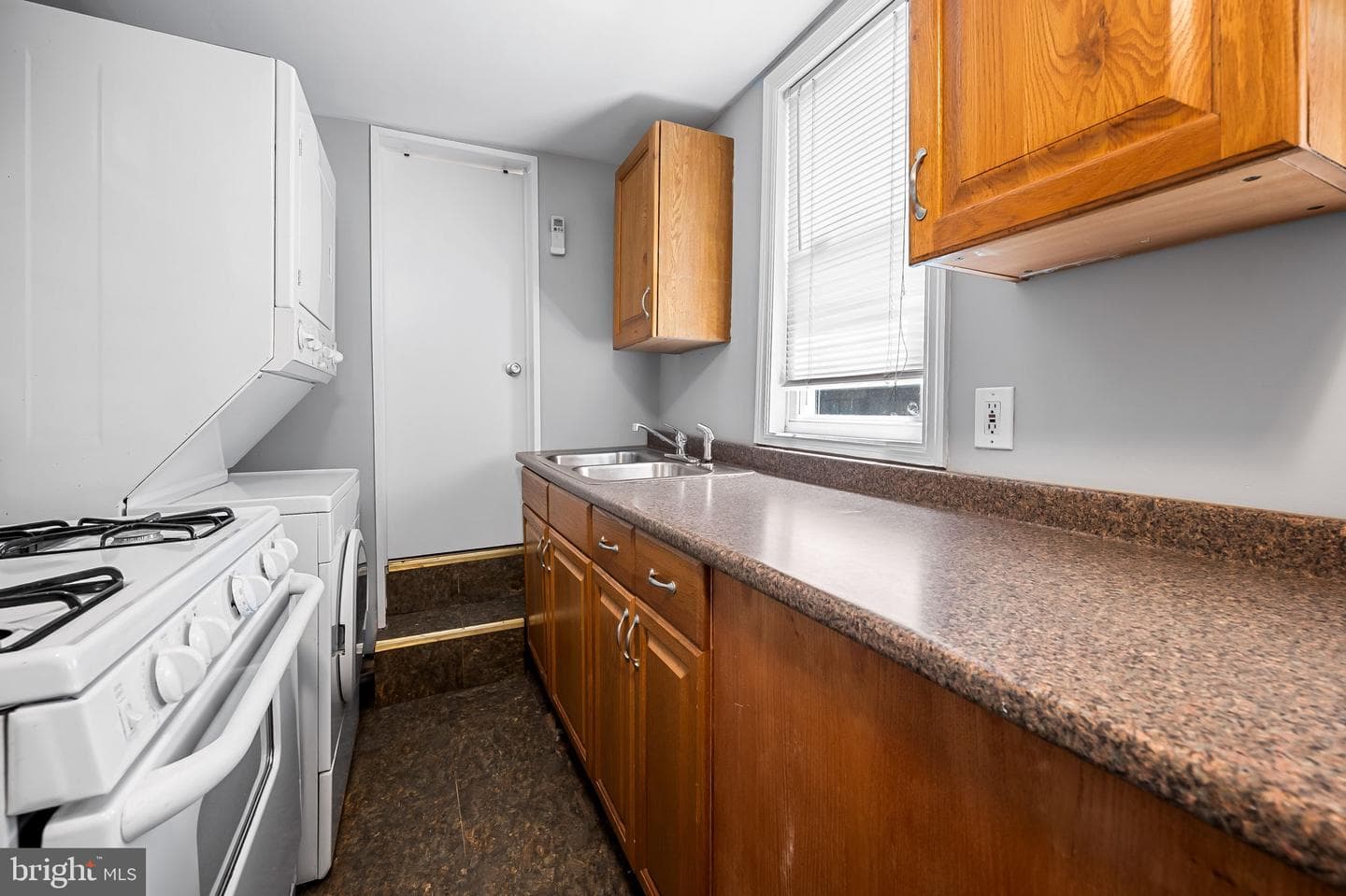 319 S Duncan Street photo 11