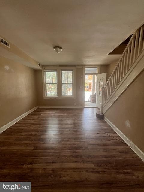 2855 Mayfield Avenue photo 4