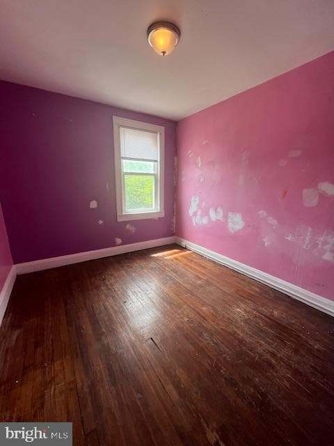2855 Mayfield Avenue photo 8