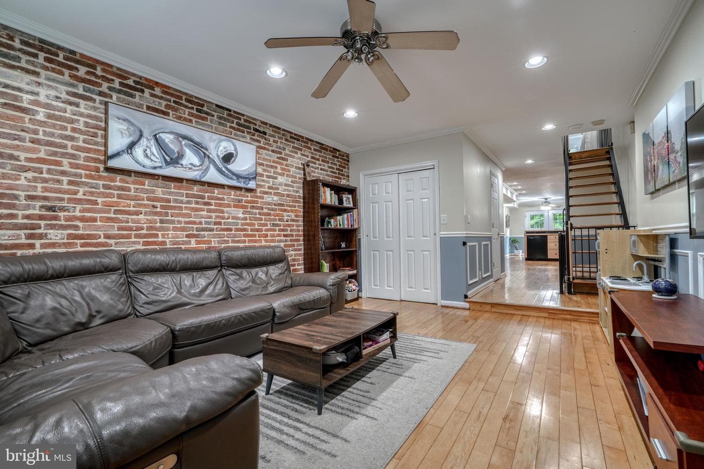 724 S Luzerne Avenue photo 4