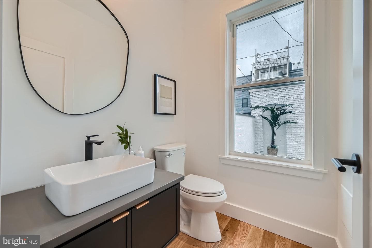 1225 S Clinton Street photo 18