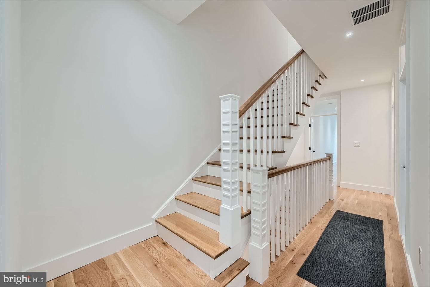 1225 S Clinton Street photo 30