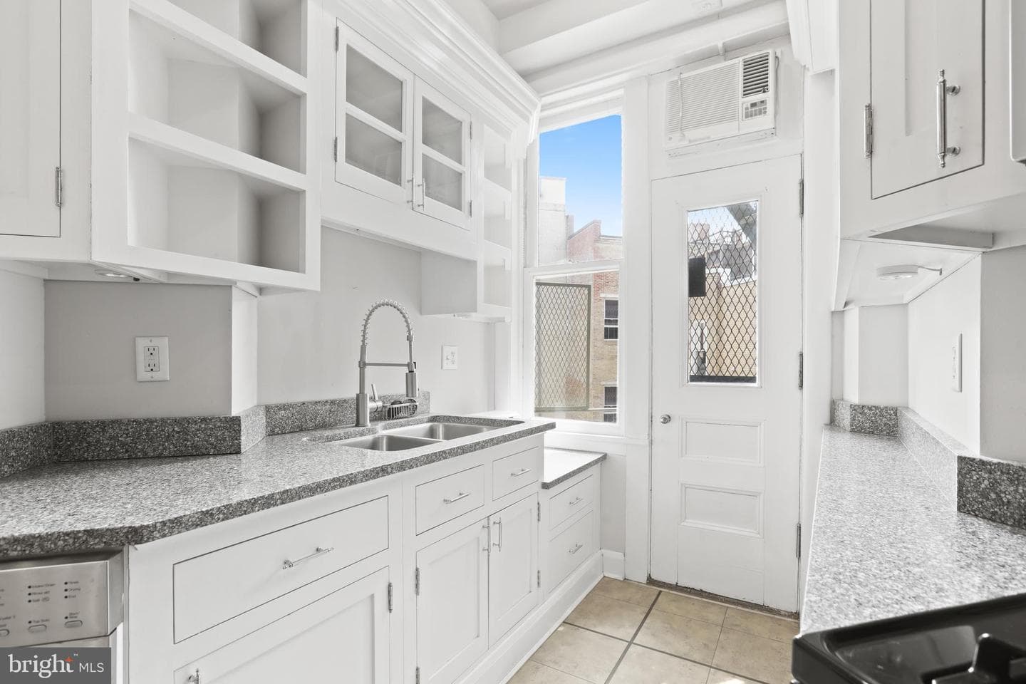 700 Washington Place #4c photo 22