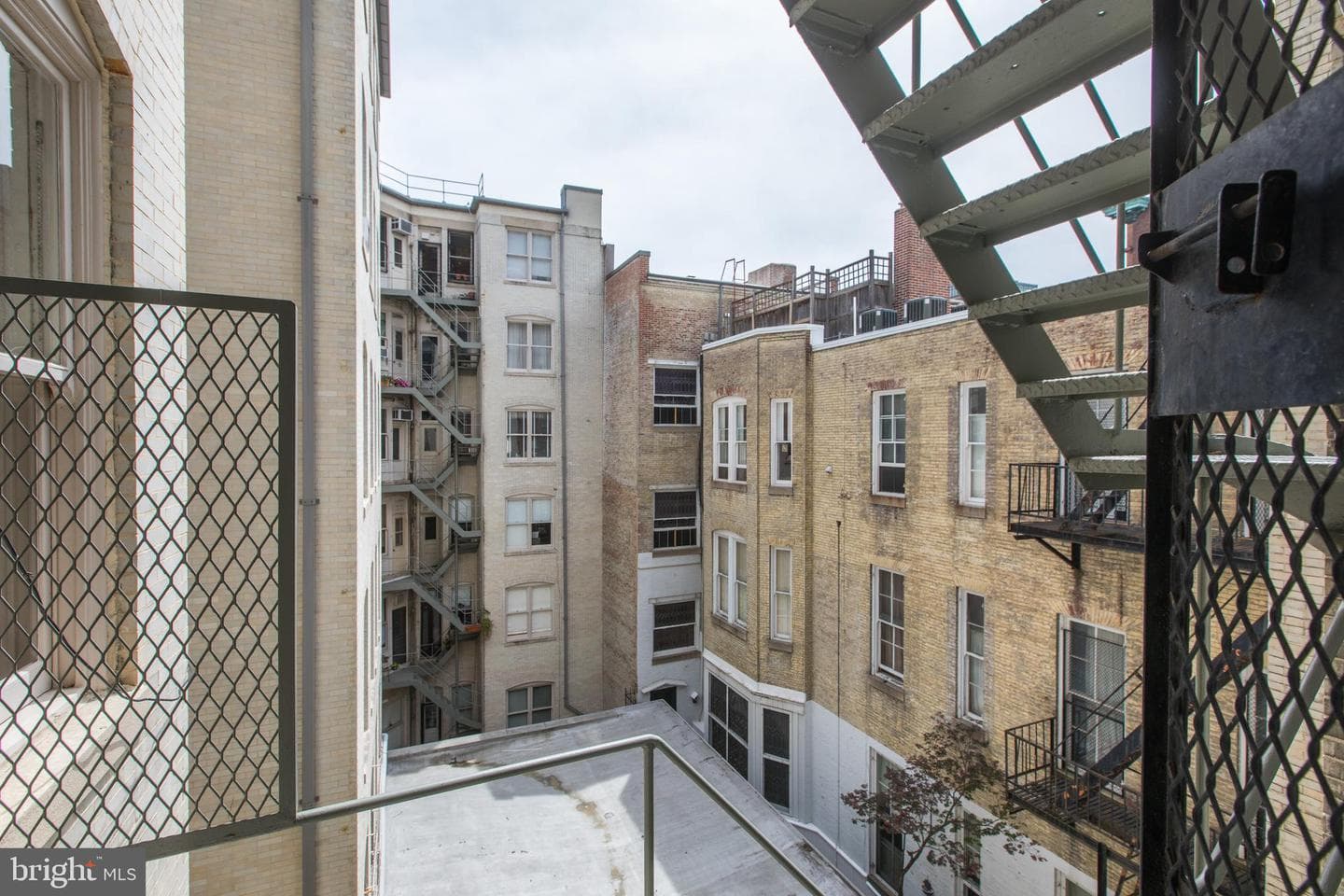 700 Washington Place #4c photo 34