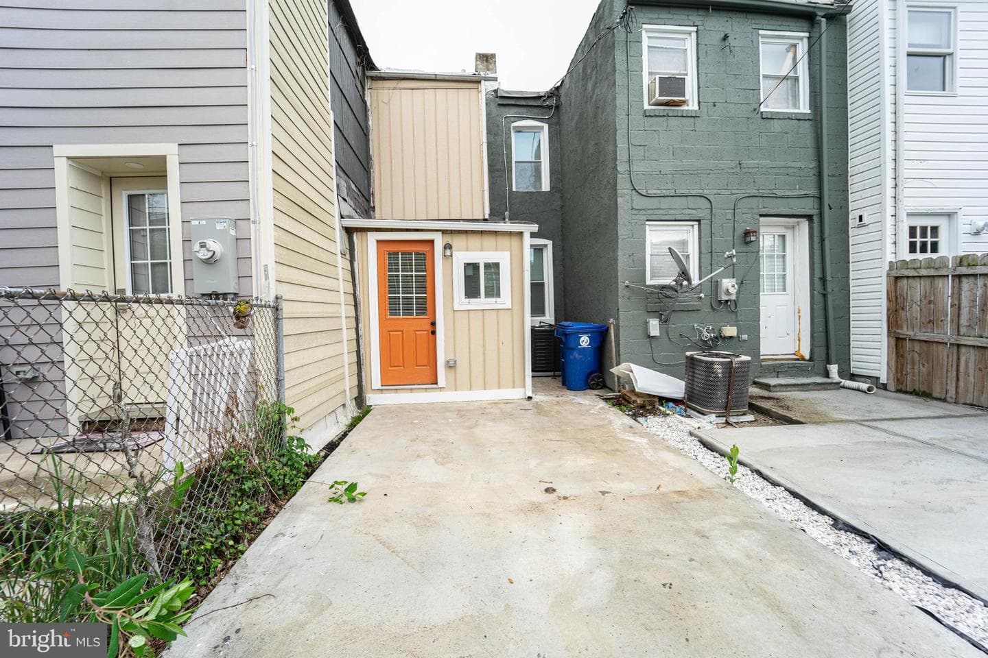 2808 Fox Street photo 2