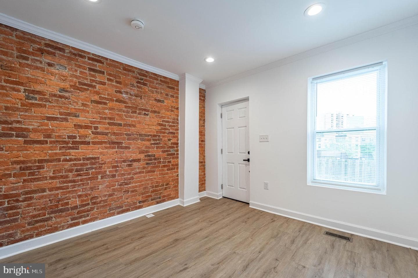 2808 Fox Street photo 5