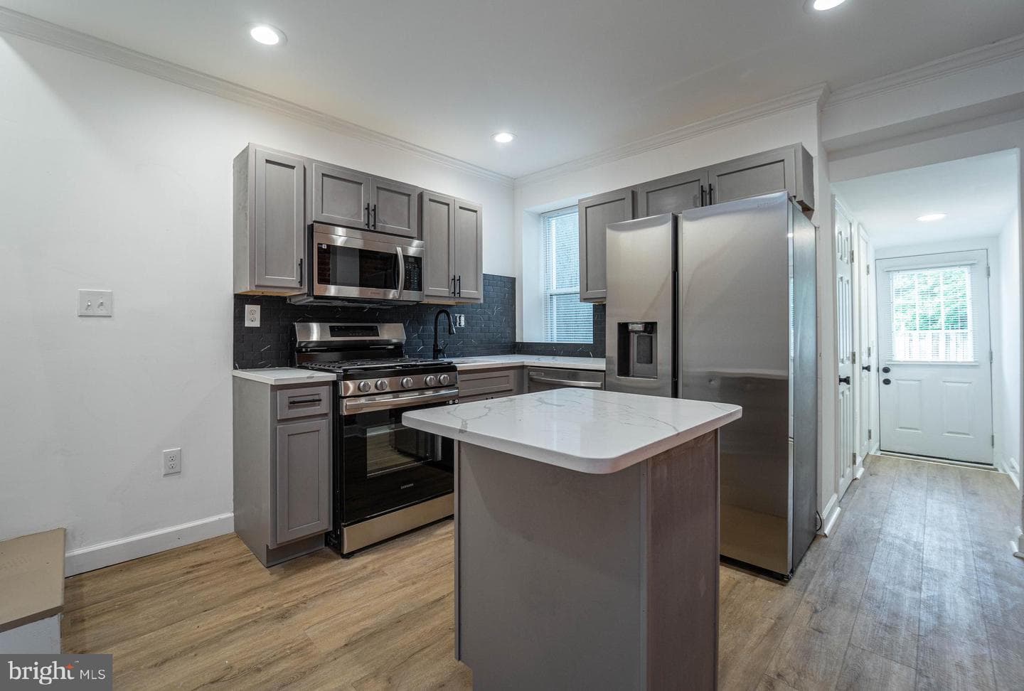 2808 Fox Street photo 6