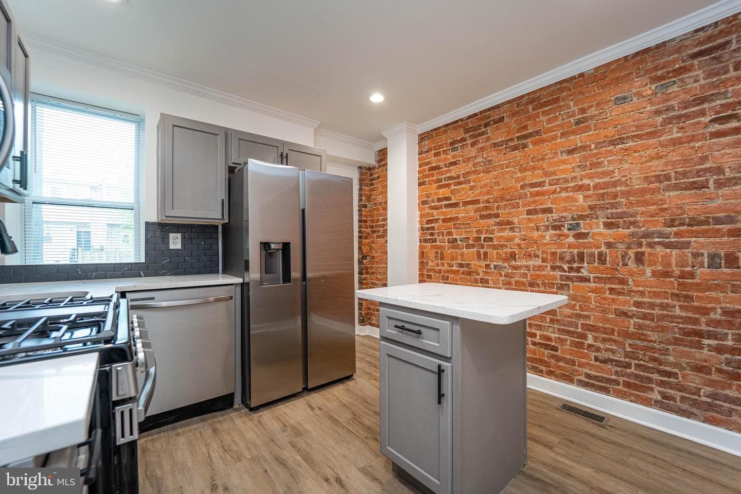 2808 Fox Street photo 8