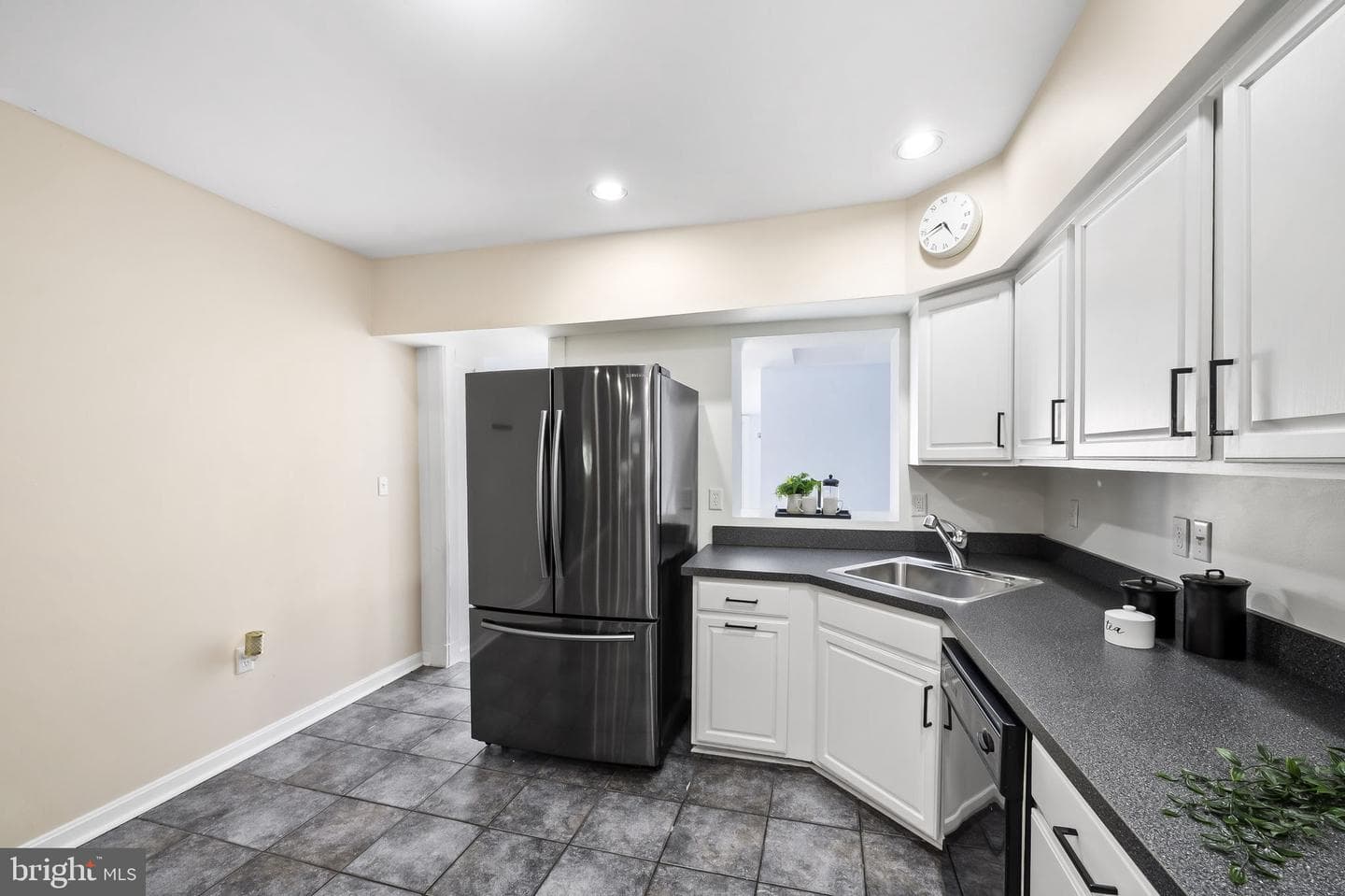 3527 Claremont Street photo 14