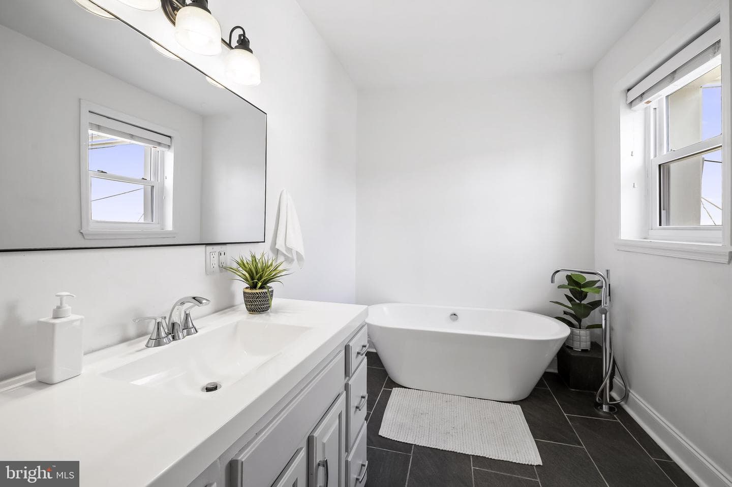 3527 Claremont Street photo 30