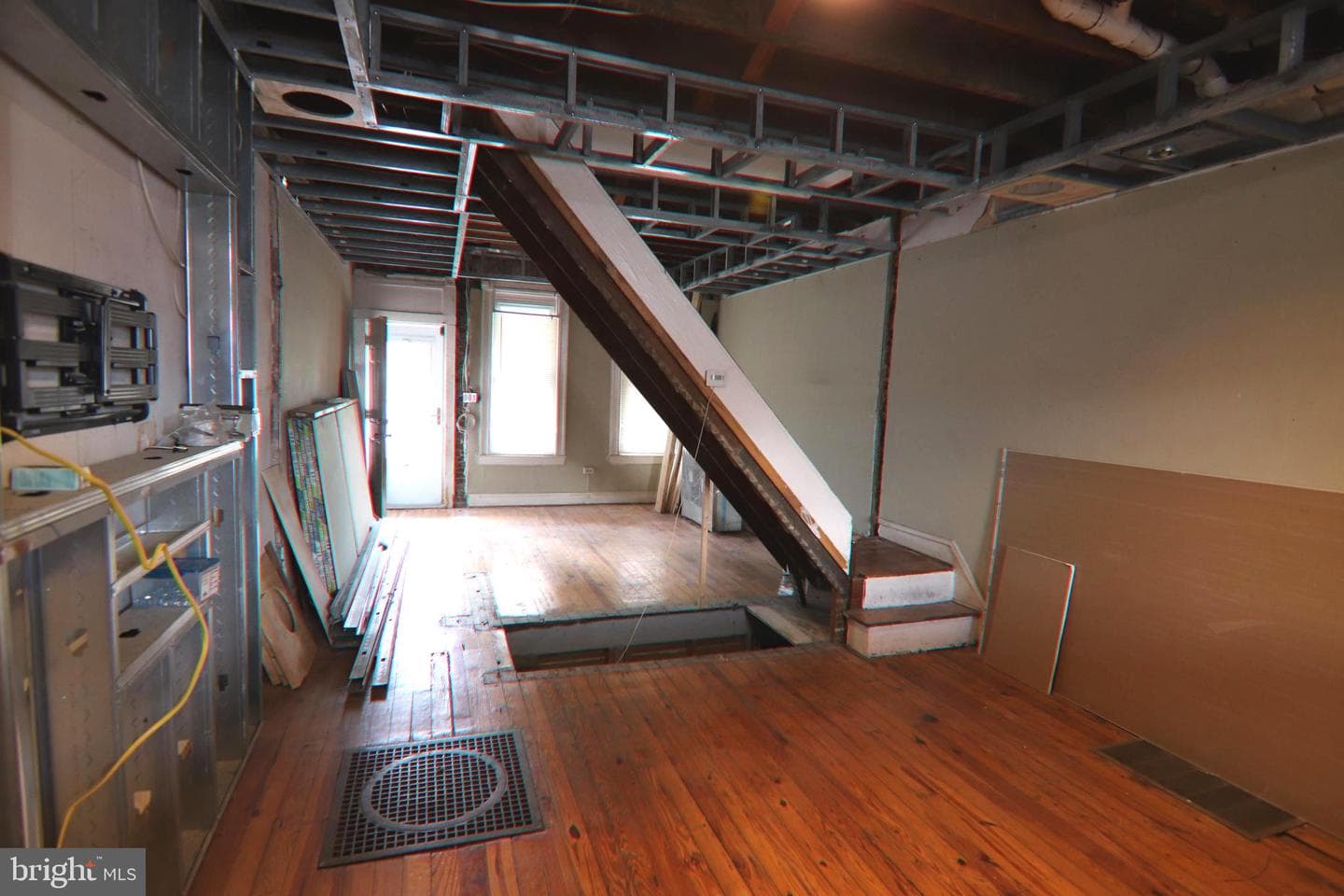 2325 Sidney Avenue photo 7