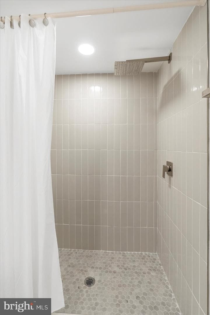 7720 Daniels photo 38