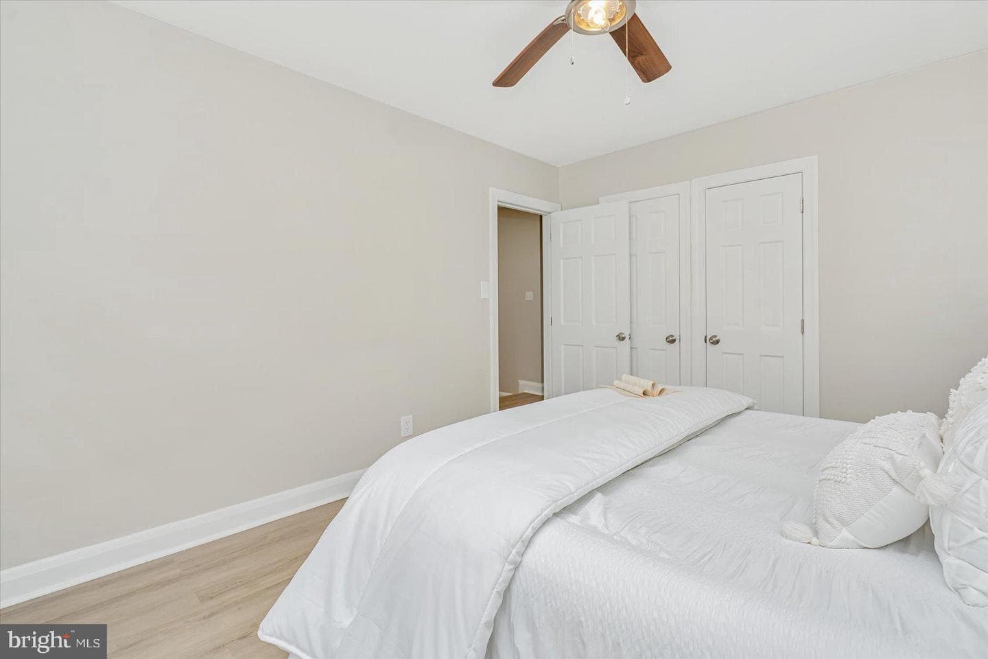 1571 Winston Avenue photo 29