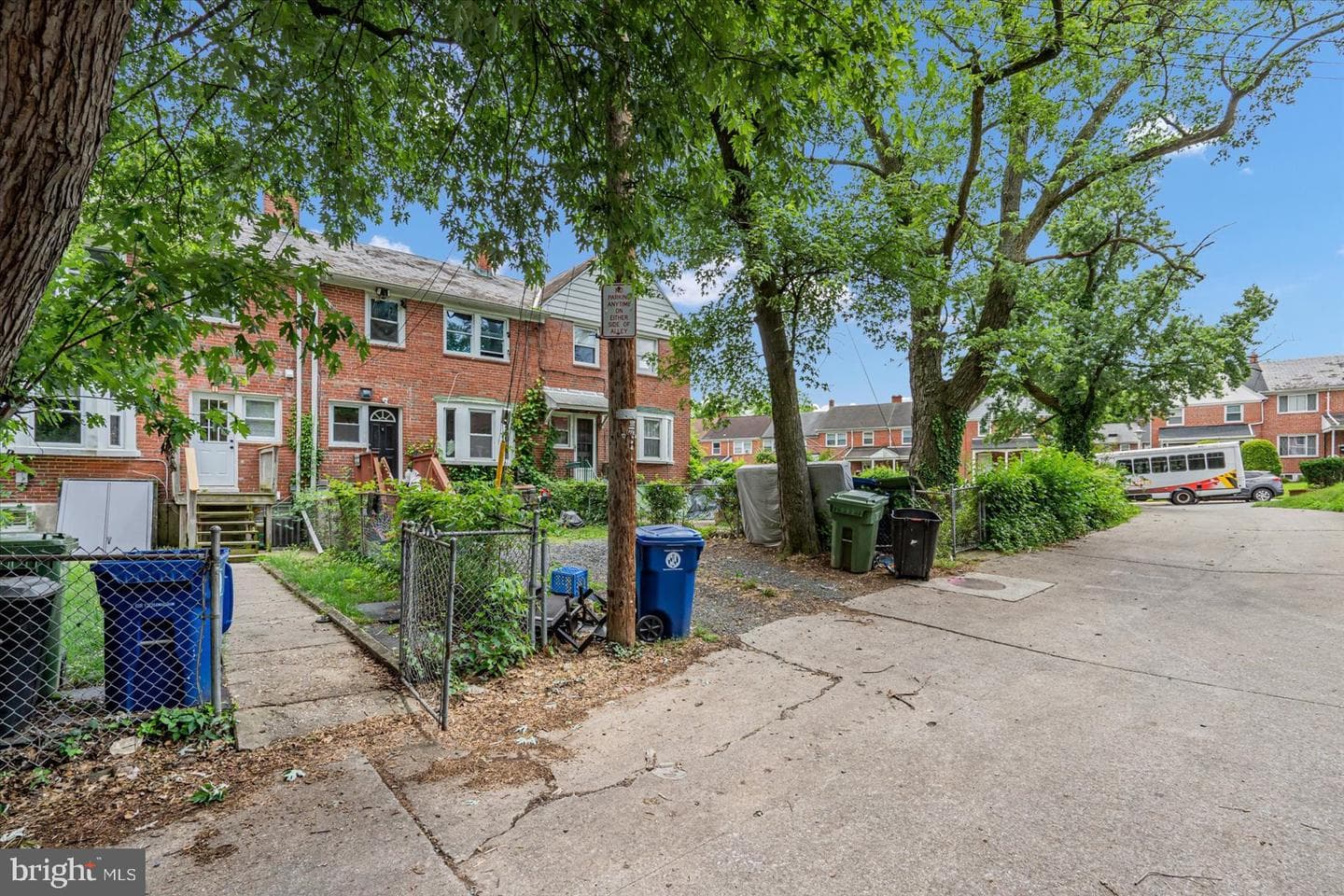 1571 Winston Avenue photo 36