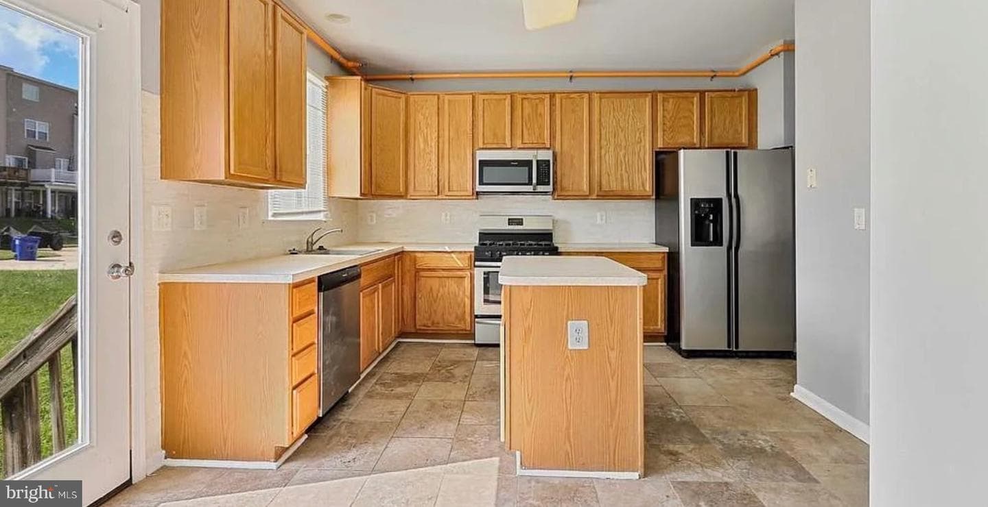 5915 Furley Way photo 10