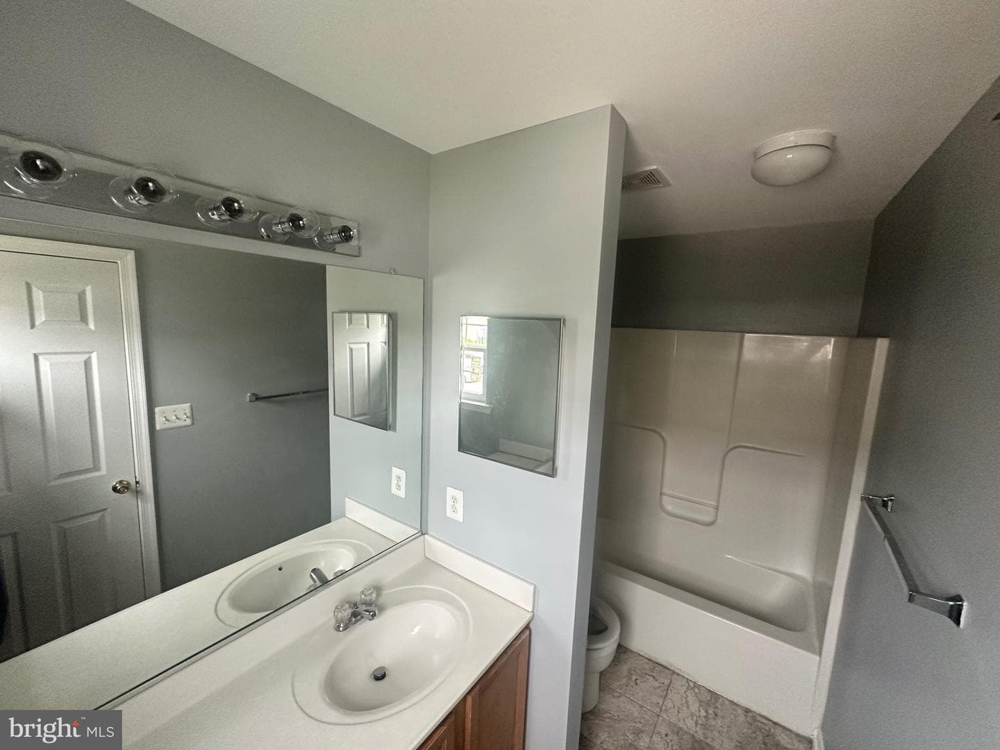 5915 Furley Way photo 16