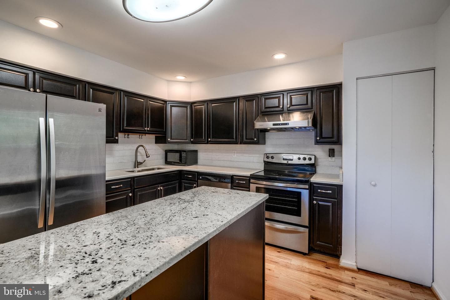 1022 Dartmouth Glen Way photo 14