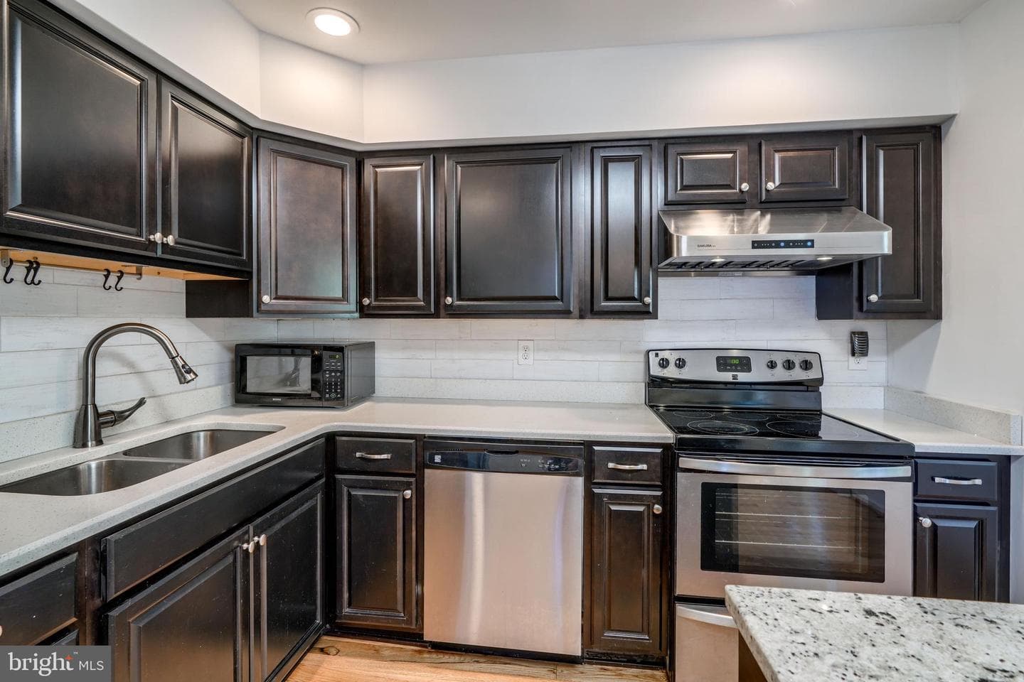1022 Dartmouth Glen Way photo 18