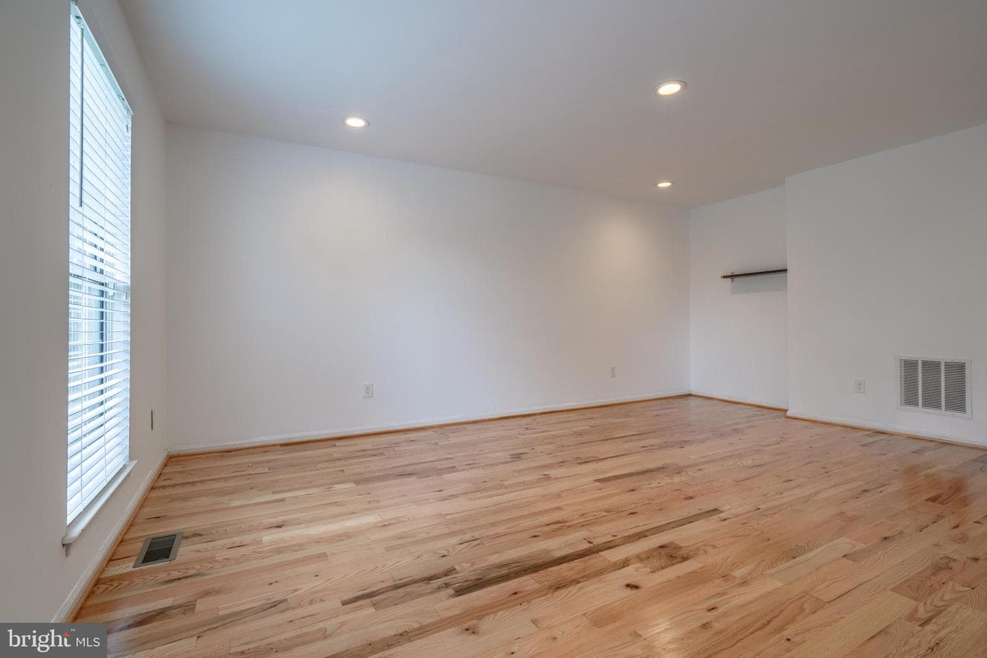 1022 Dartmouth Glen Way photo 7