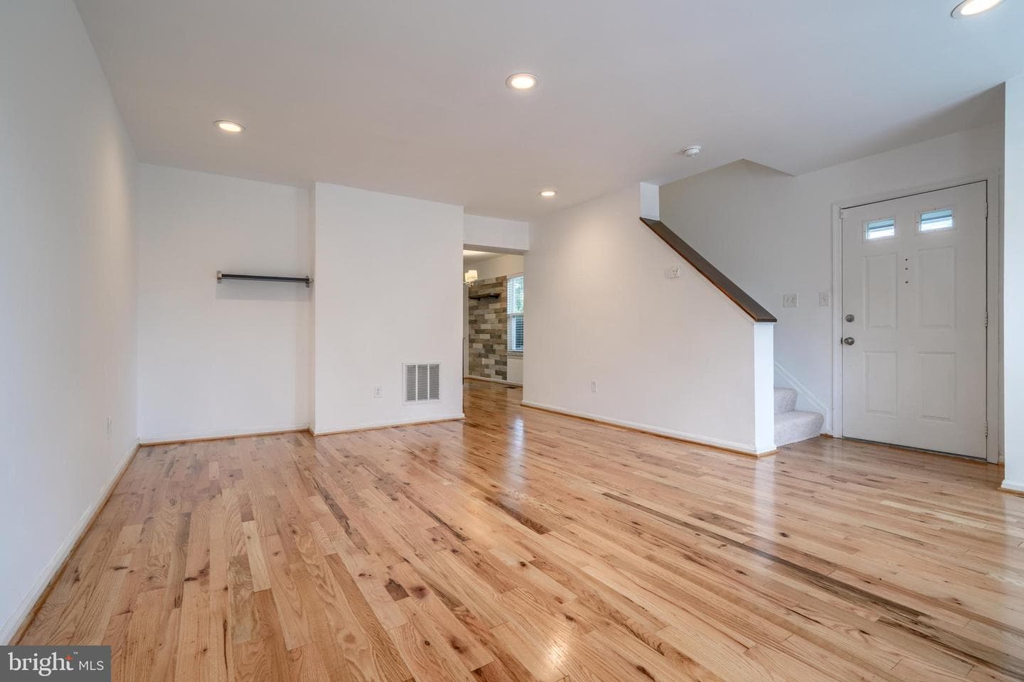 1022 Dartmouth Glen Way photo 8