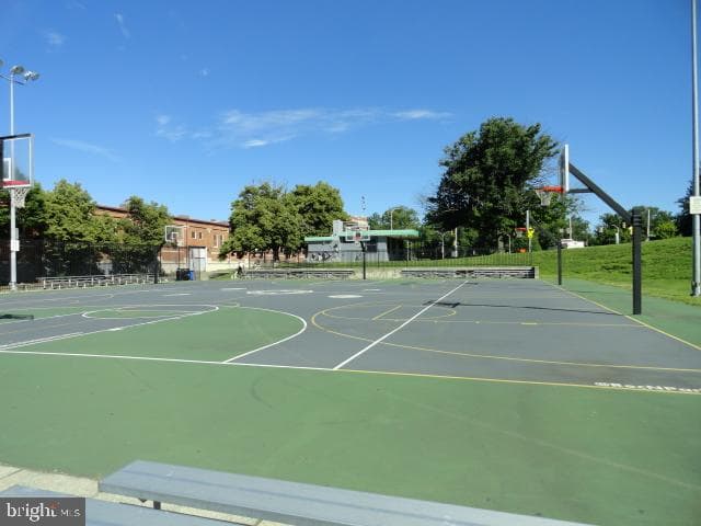 1217 Cloverdale Street photo 4