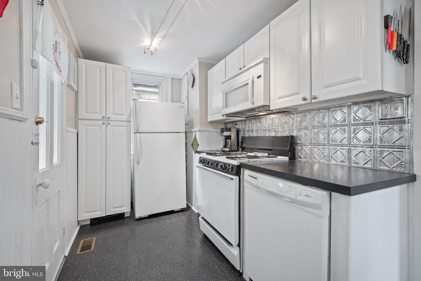 4643 Schenley Road photo 13