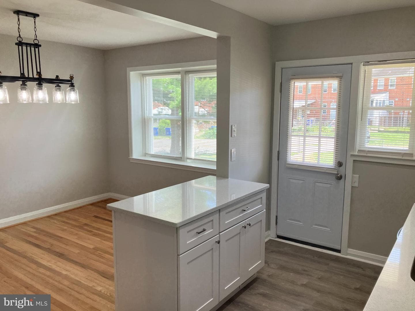 1057 Upnor Road photo 4