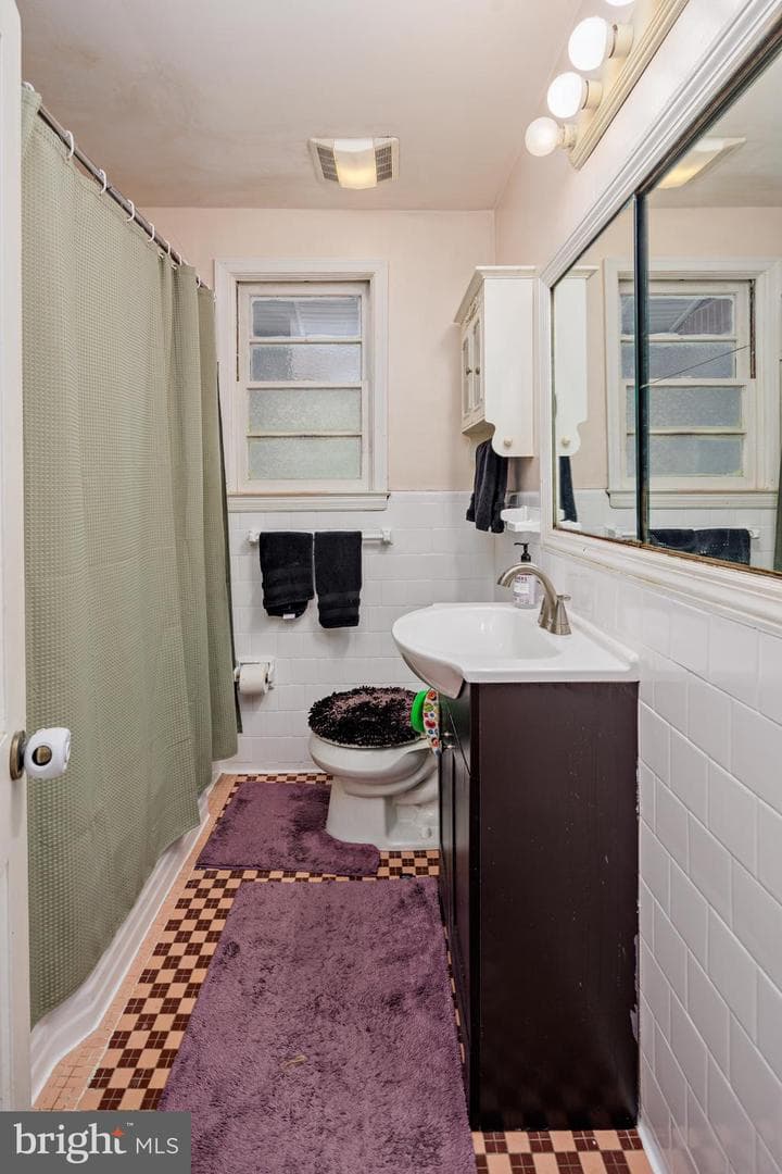 6011 Eastern Parkway photo 15