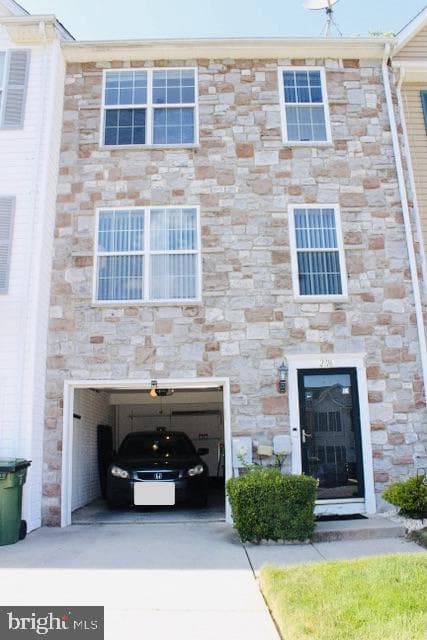 2716 Cylburn Meadows Court photo 2