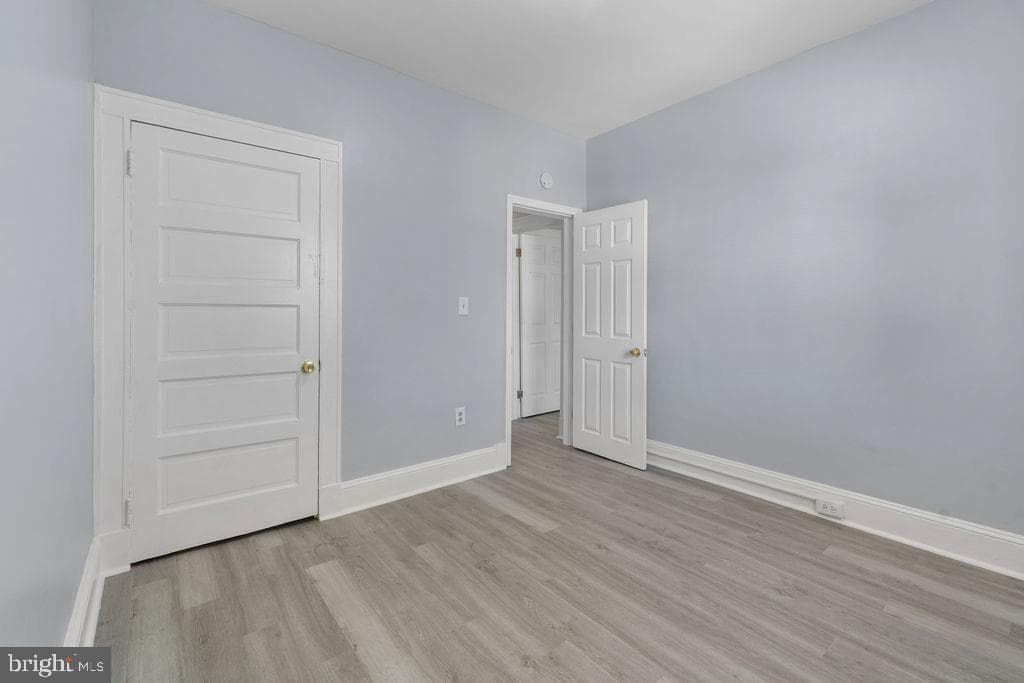 417 Rosecroft Terrace photo 17