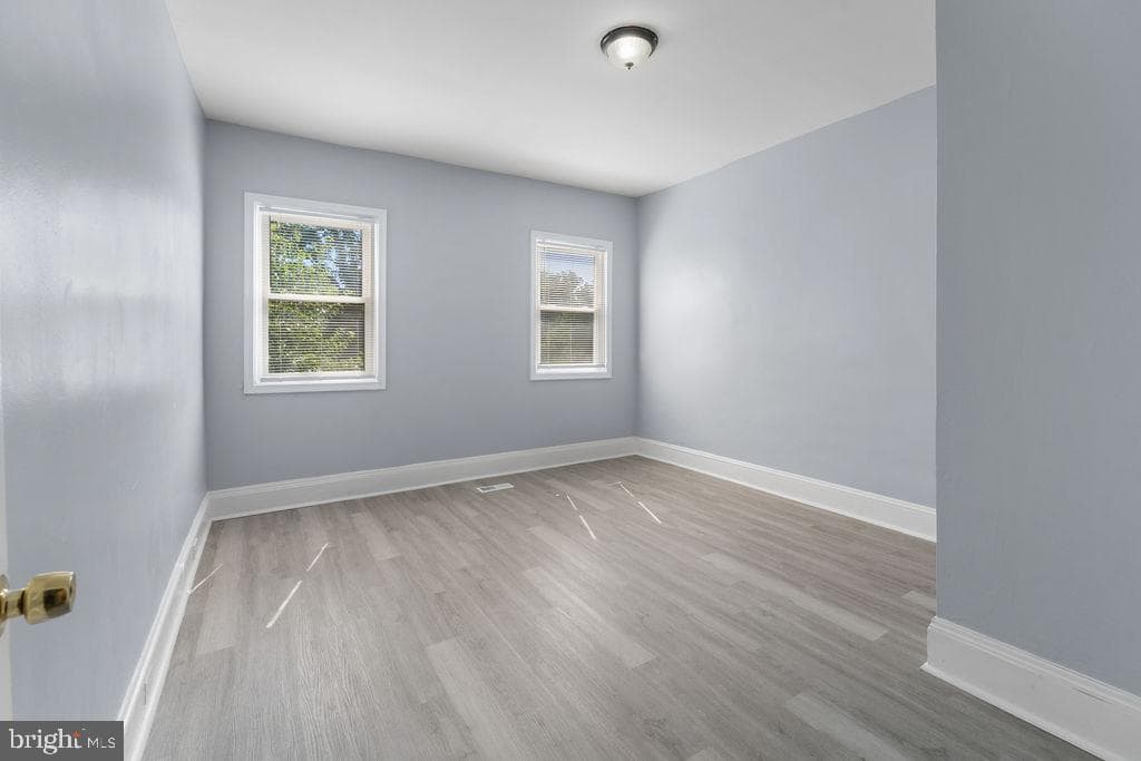 417 Rosecroft Terrace photo 18