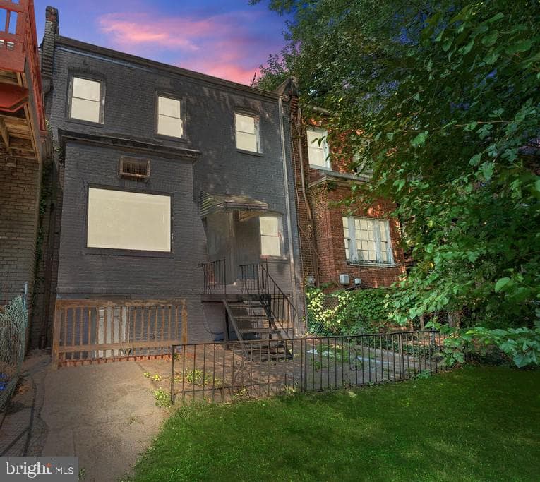 417 Rosecroft Terrace photo 25
