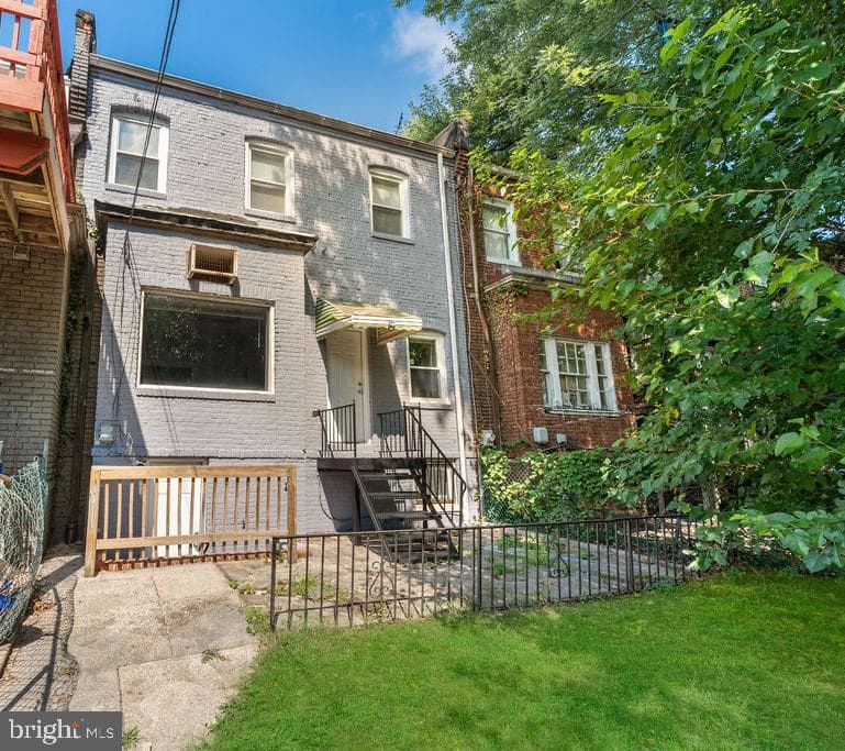 417 Rosecroft Terrace photo 26