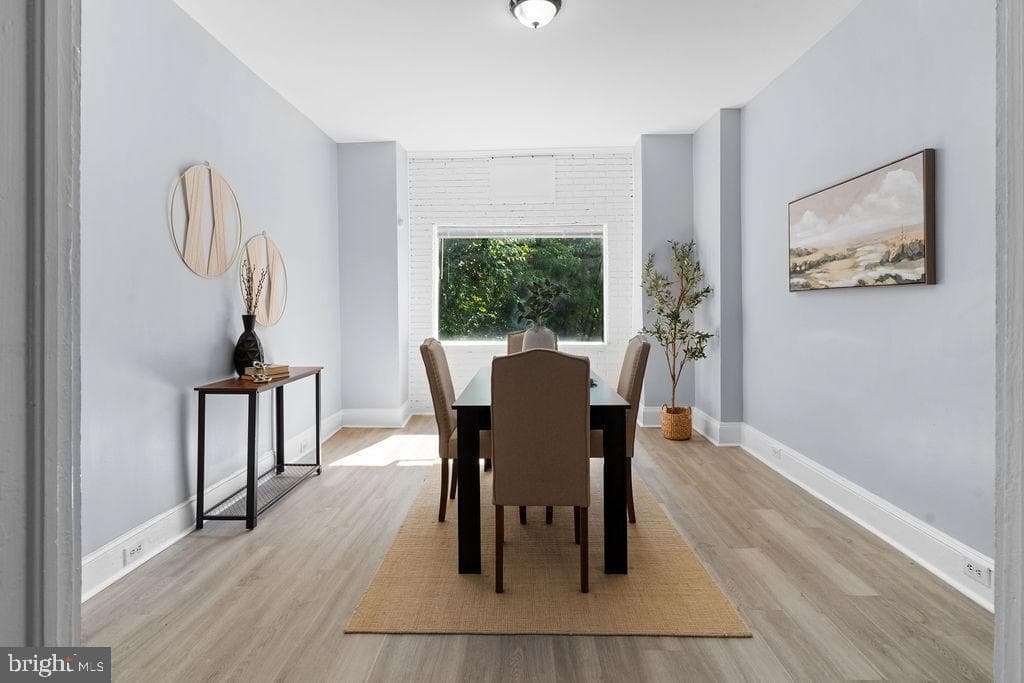 417 Rosecroft Terrace photo 8