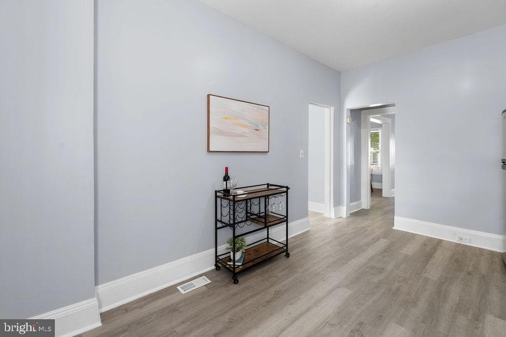 417 Rosecroft Terrace photo 9