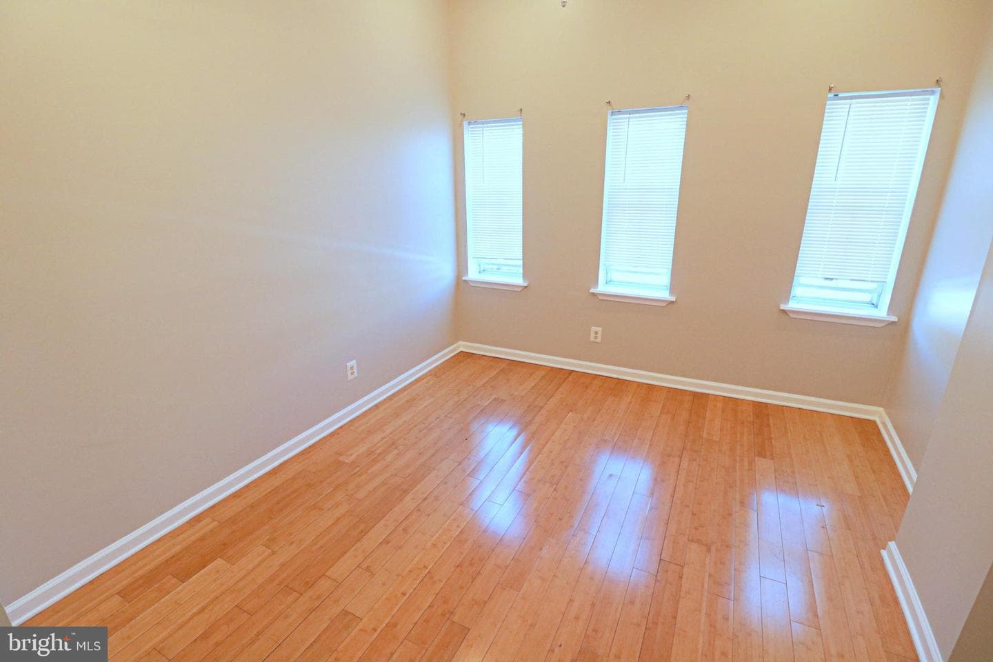1145 Nanticoke Street photo 18