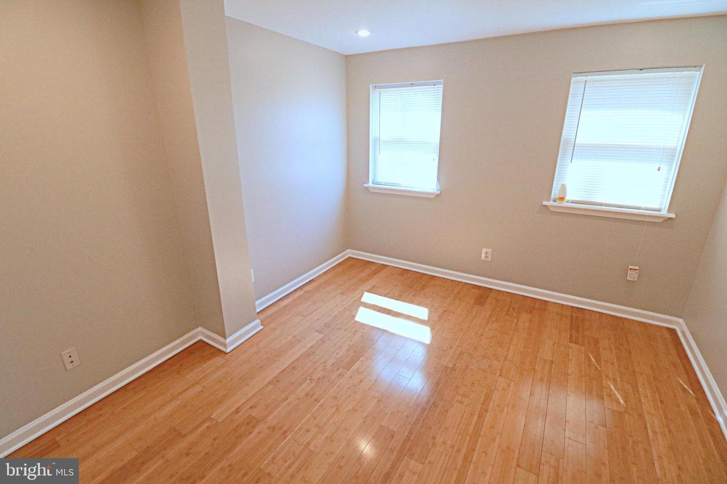 1145 Nanticoke Street photo 22