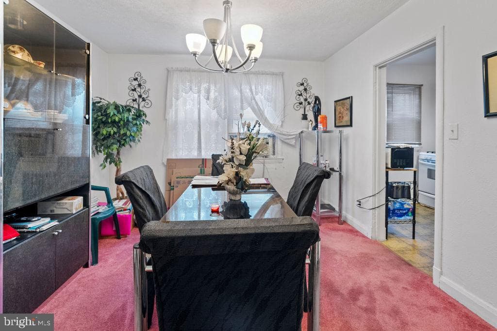 706 Kevin Road photo 12
