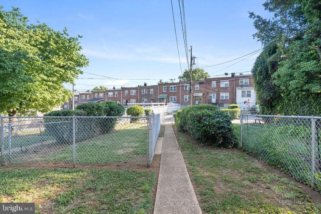 706 Kevin Road photo 14