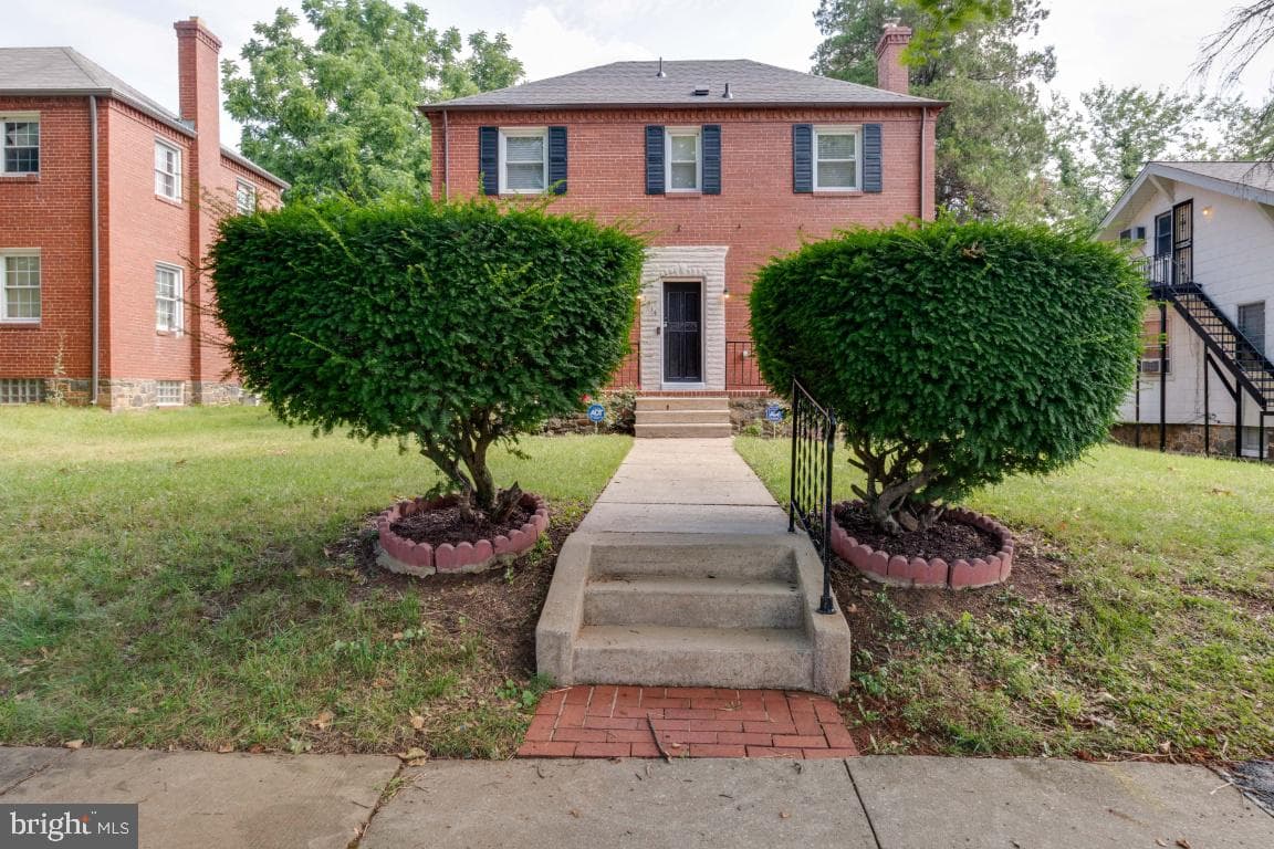 3314 Barrington Road photo 1