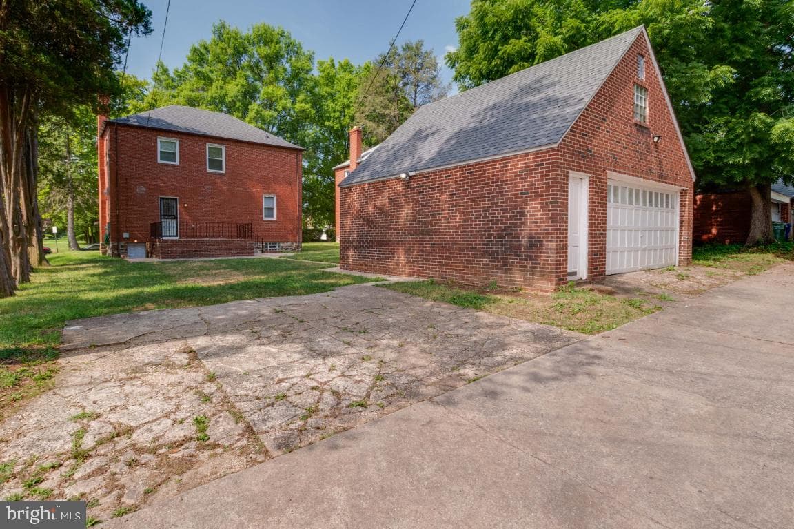 3314 Barrington Road photo 3